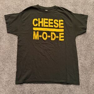Wisconsin Football Shirt Mens Large Cheese Mode Green Short Sleeve Cotton